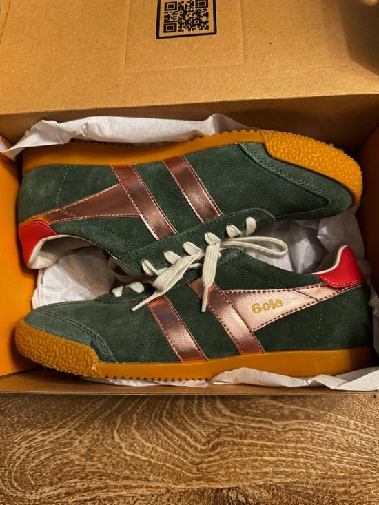 Gola Shoes - NWT Gola Elin Glitz Sneaker